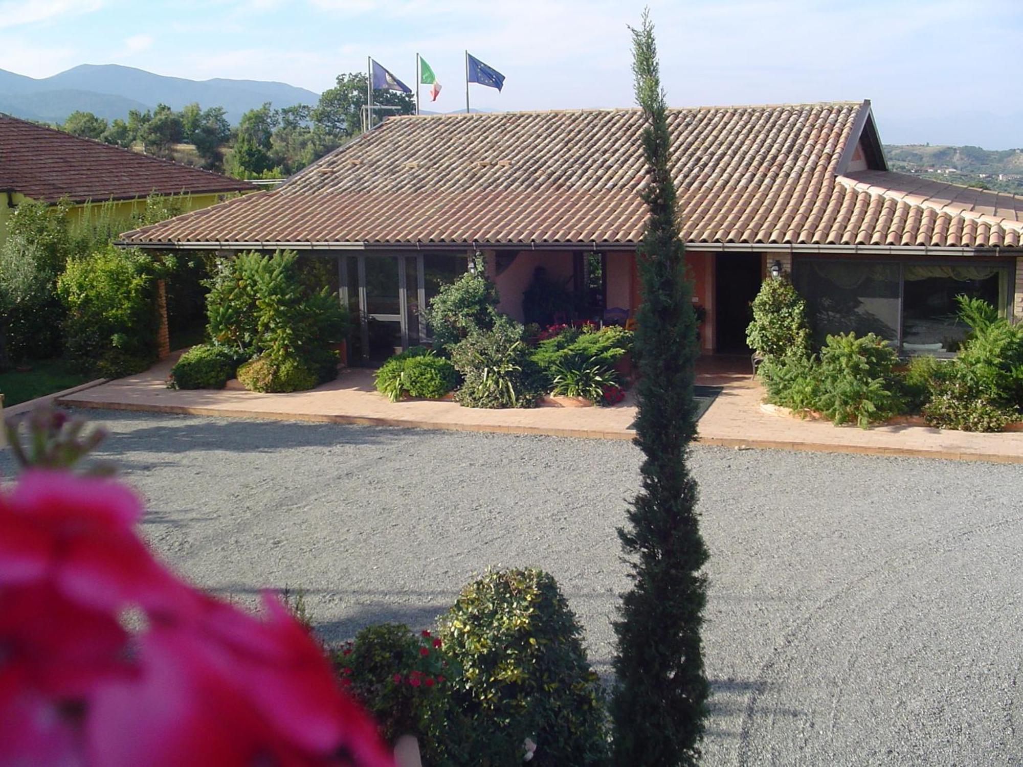 Albergo Arinde Rende Buitenkant foto